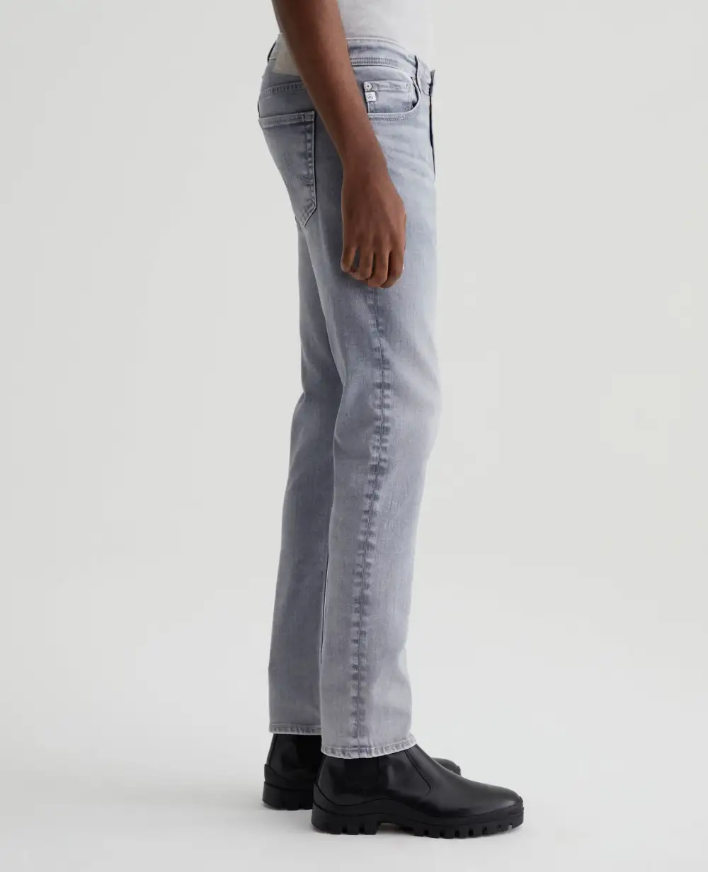 Men's Refined Relaxed-Fit Jeans