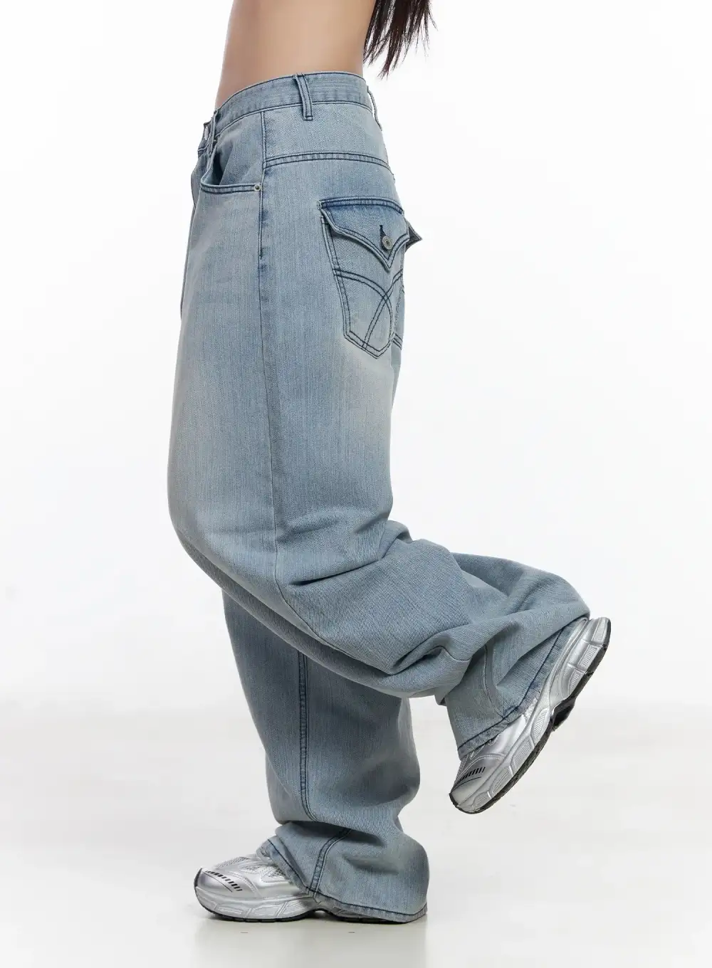 Pocketed Vintage Wide Jeans