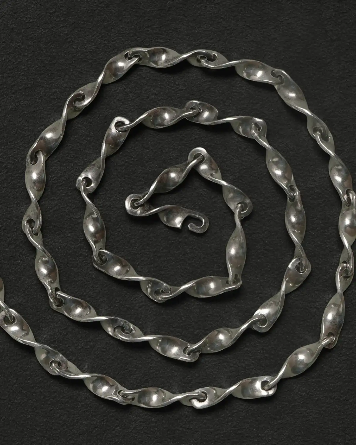 Refined Classic Necklace
