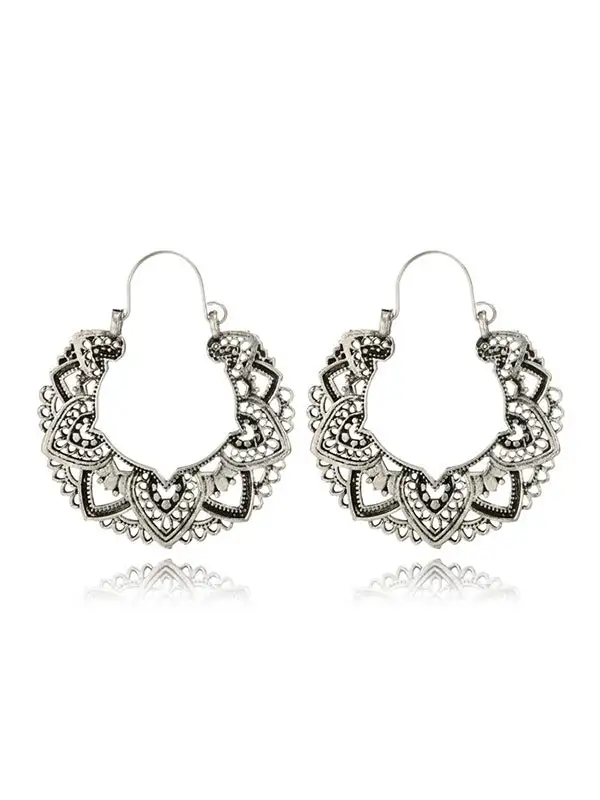 Vintage-Inspired Accent Earrings