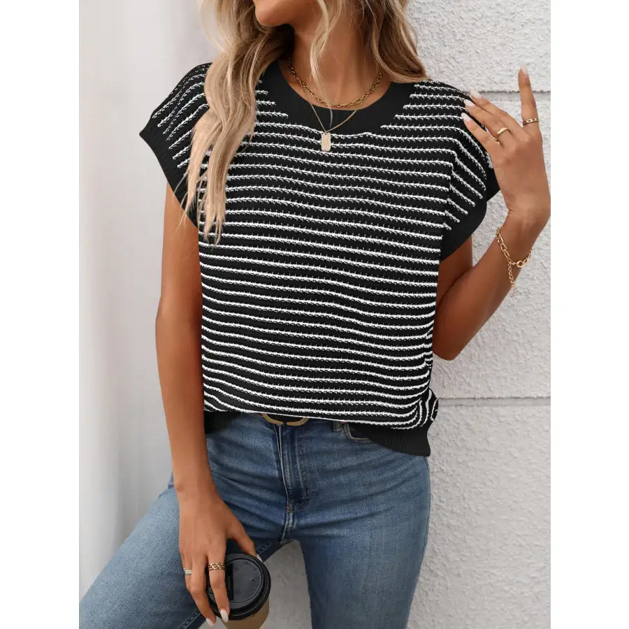 Round Neck Short Sleeve Knit Top
