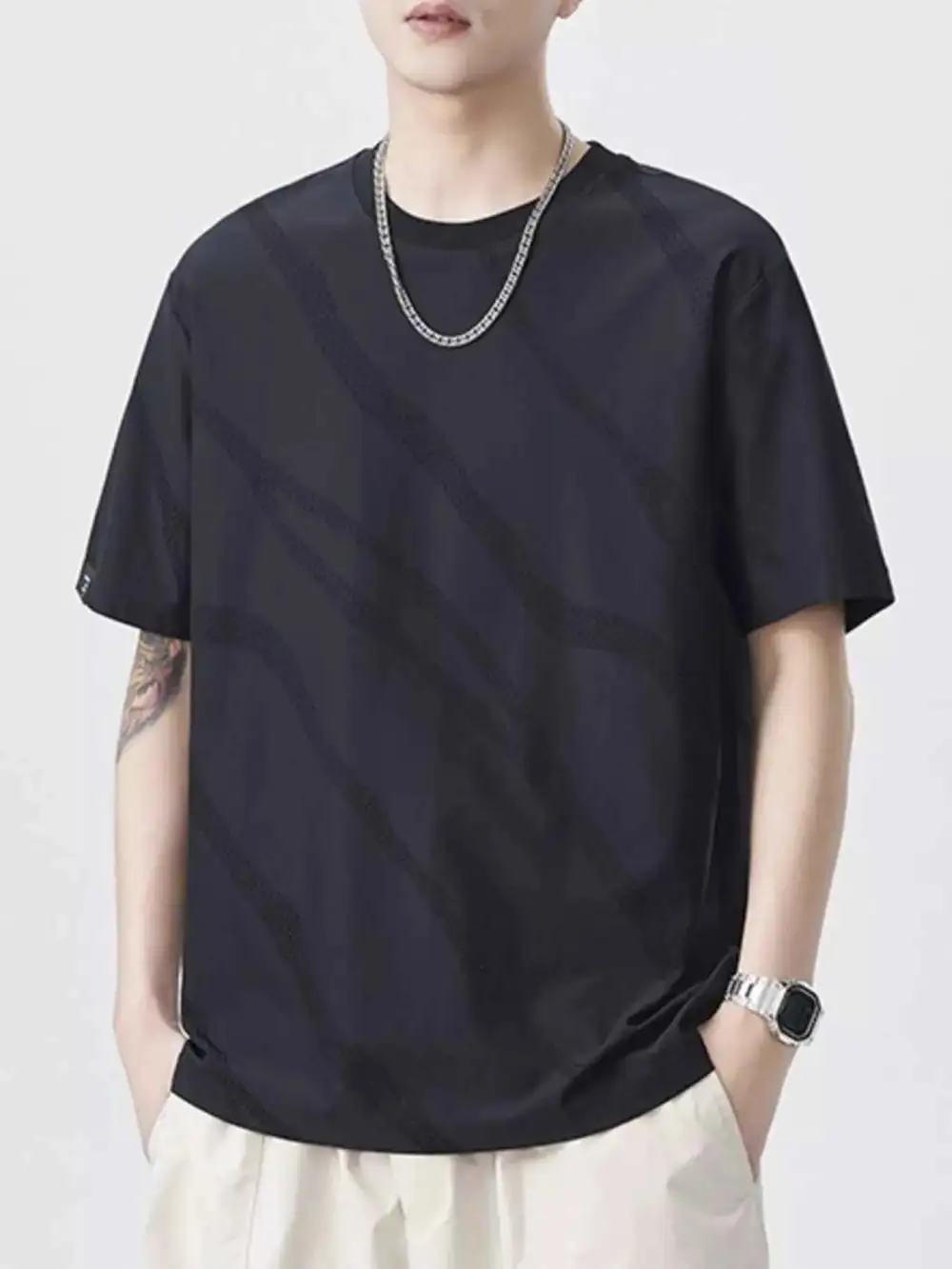 Comfort Fit Round Neck Short Sleeve T-Shirt