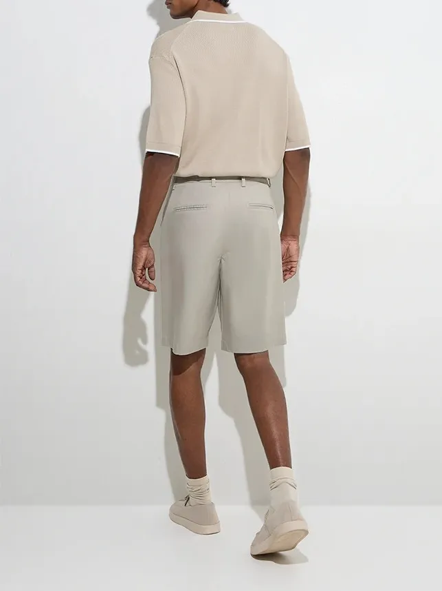 Man's Loose Mid-Rise Cotton-Blend Shorts