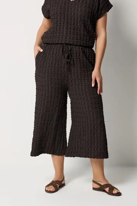 Brown Bubble Texture Cropped Trousers