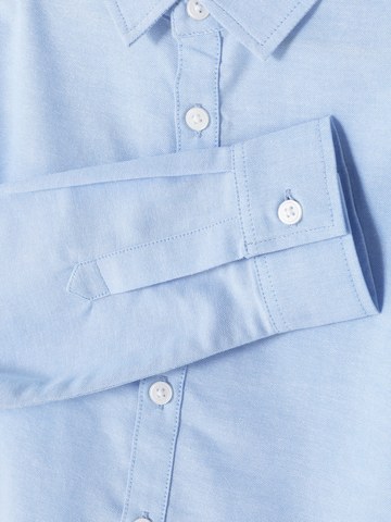 Older Boy Long Sleeve Oxford Shirt detail 2