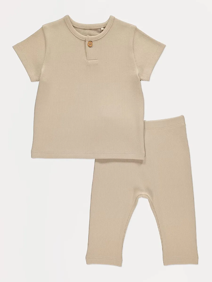 Neutral Ribbed Top and Leggings Outfit