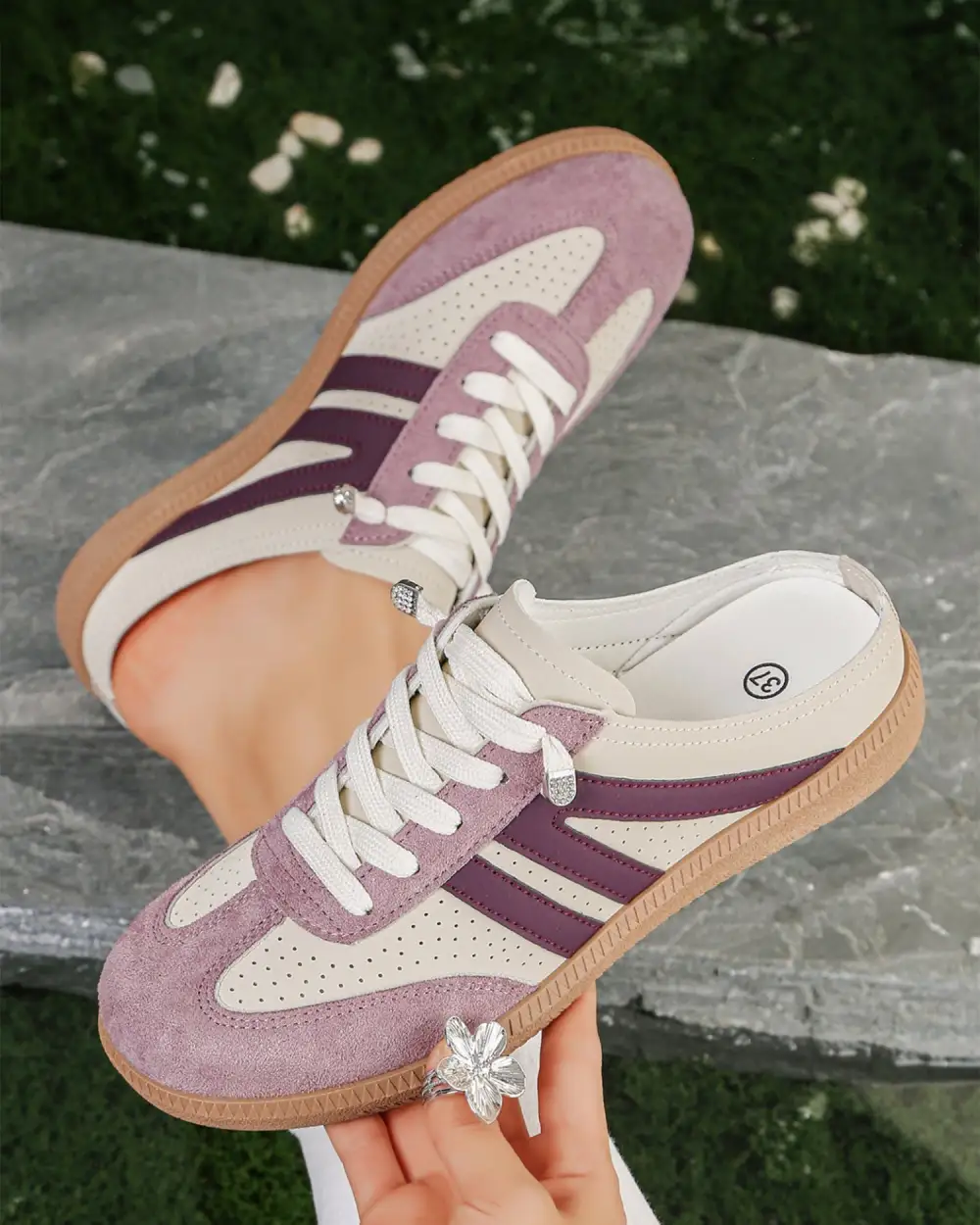 Soft Detail Casual Sneakers
