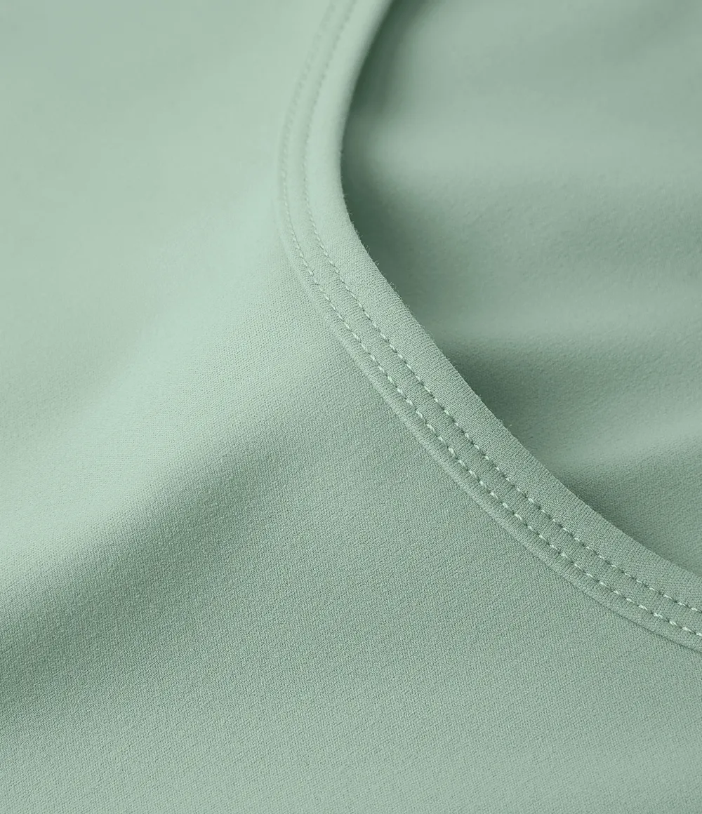 Softlyzero Plush Crossover Hem Cropped Sports Top