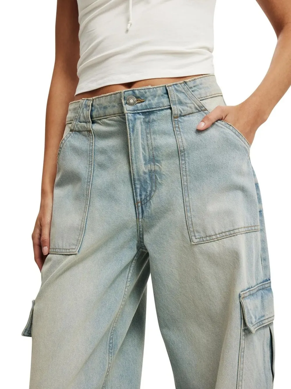 Classic Wide Leg Cargo Jeans