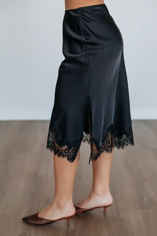 Modern Satin Lace Elastic Waist Midi Skirt