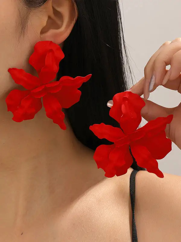 Expressive Linear Drop Earrings