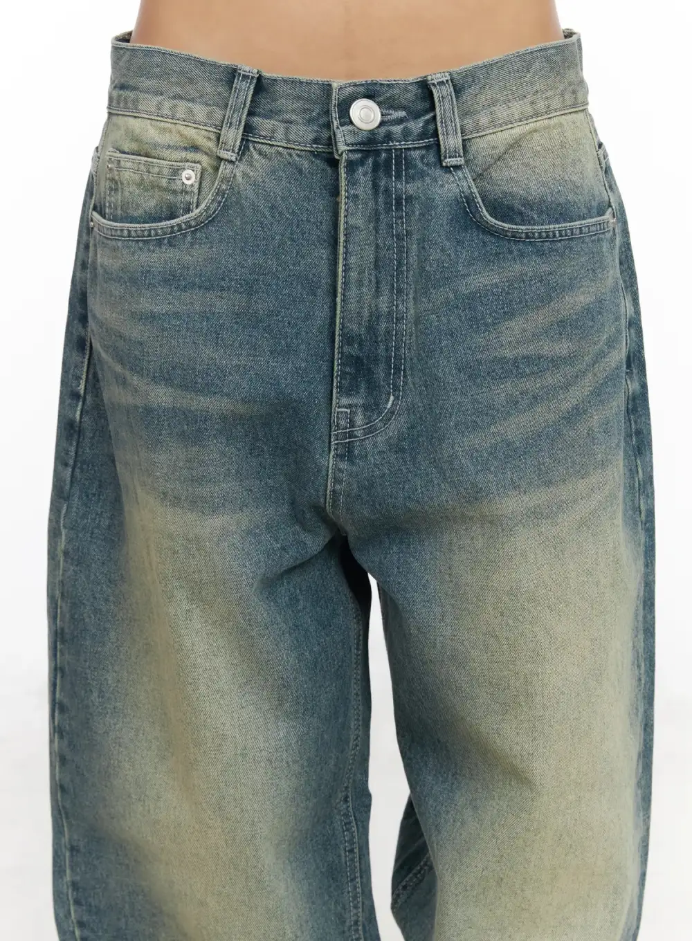 Pocketed Vintage Baggy Jeans