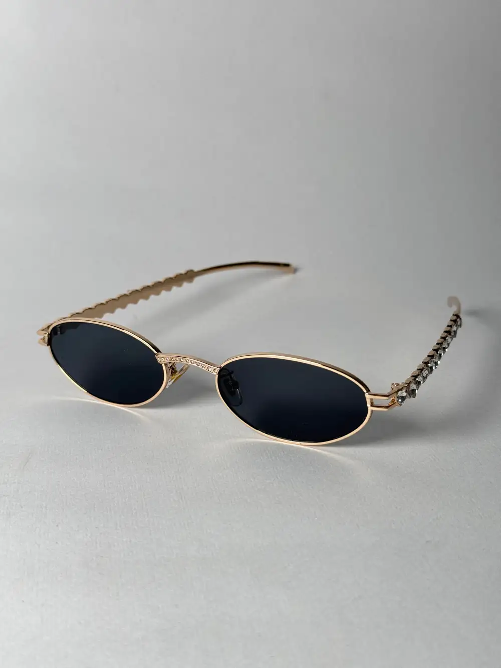 Rim Detail Fashion Sunglasses
