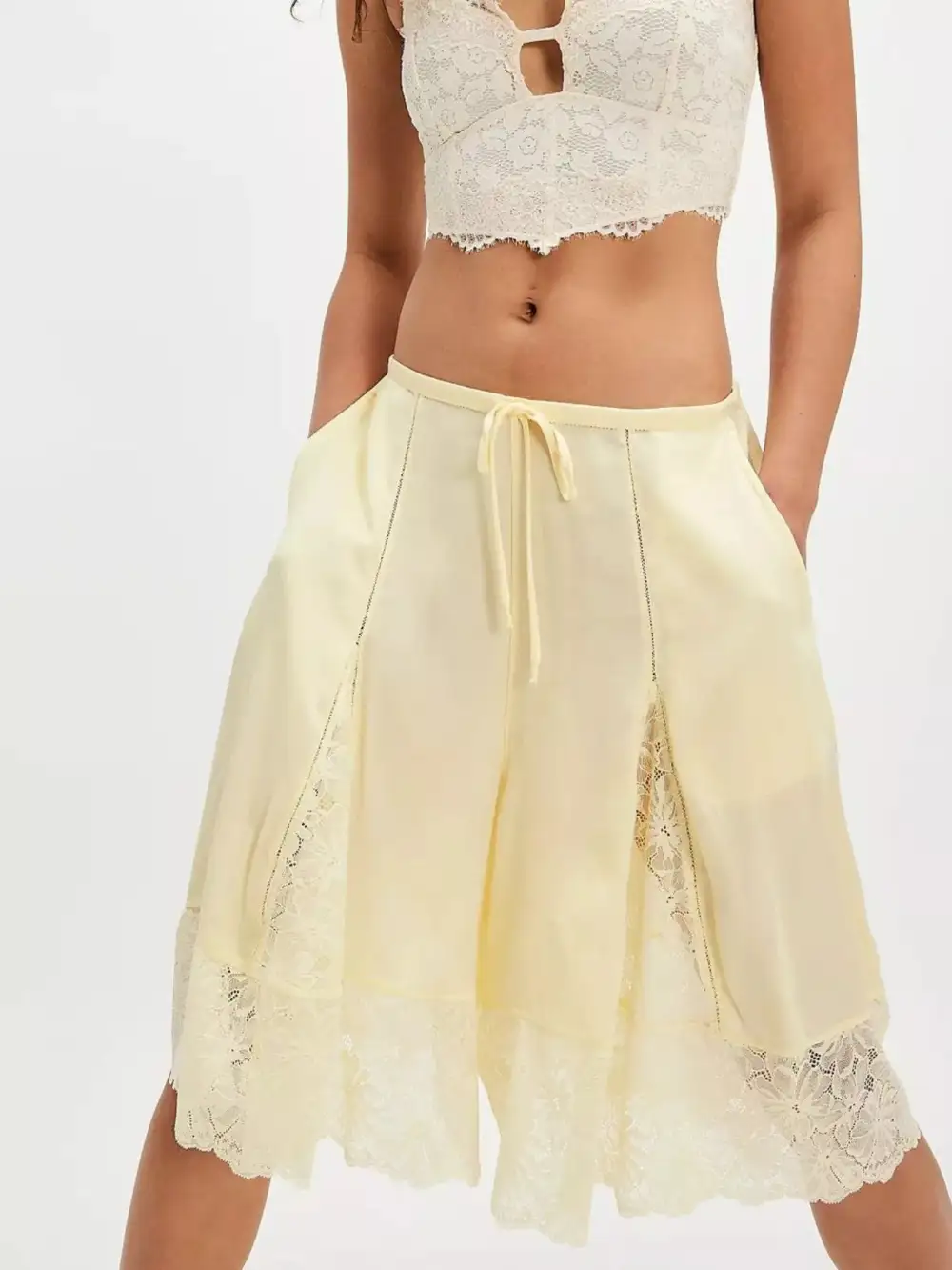 Refined Lace-Trim Casual Shorts