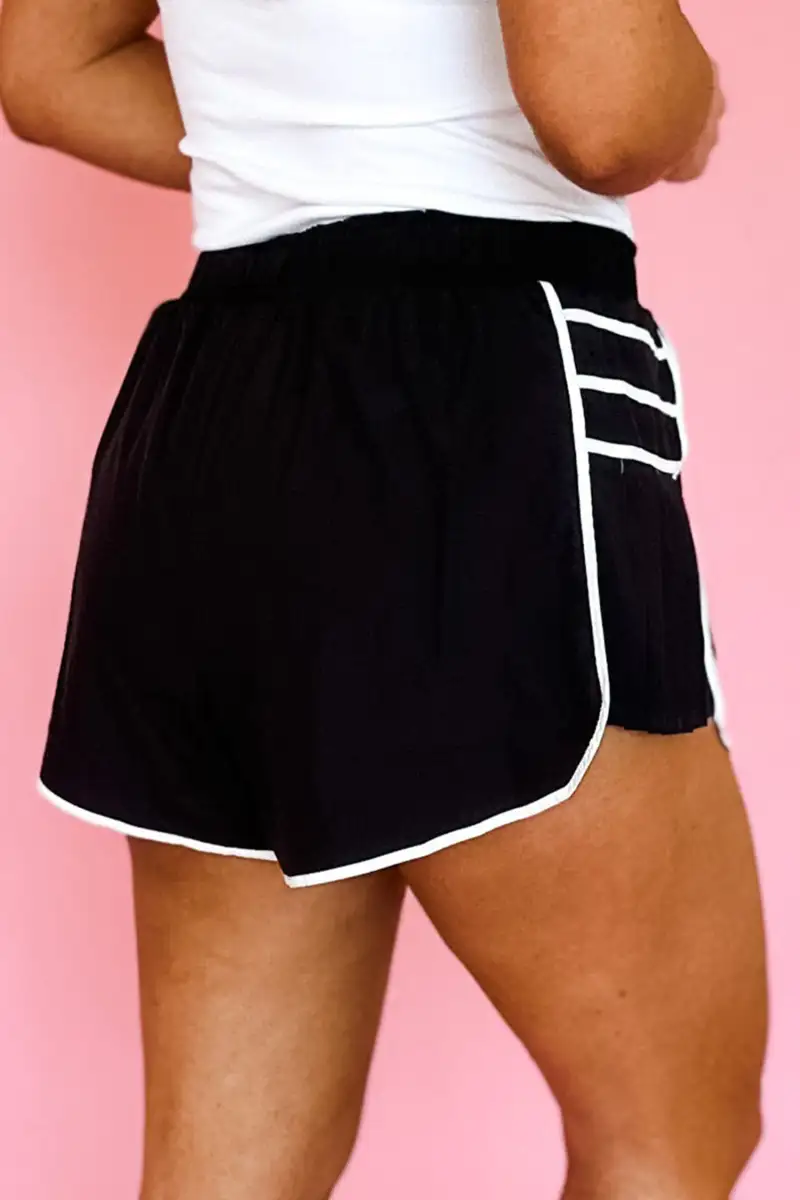 Contrast Trim Pleated Casual Active Shorts