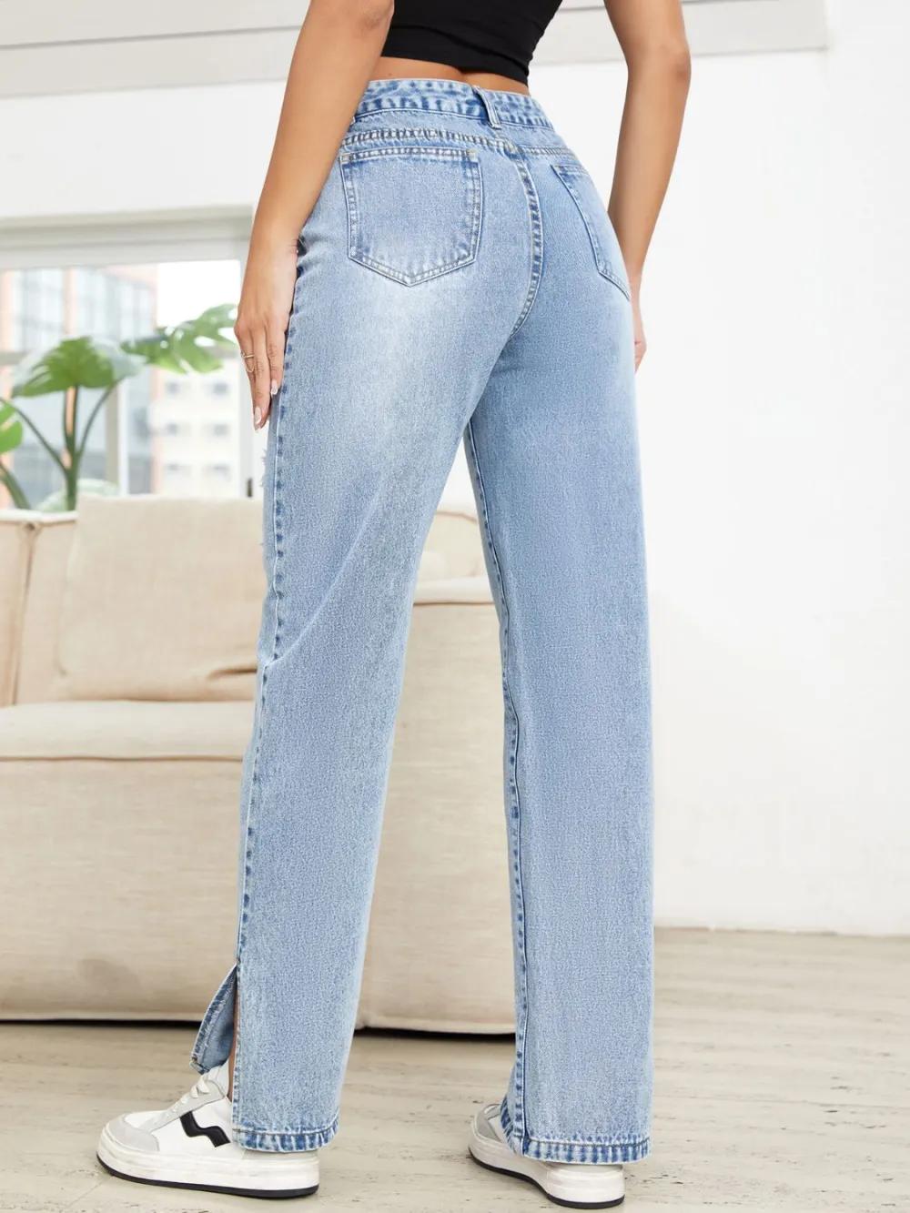 Distressed Washed Slit Pocketed Straight Leg Jeans