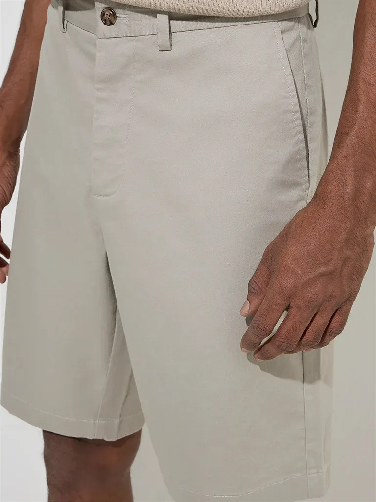 Man's Loose Mid-Rise Cotton-Blend Shorts