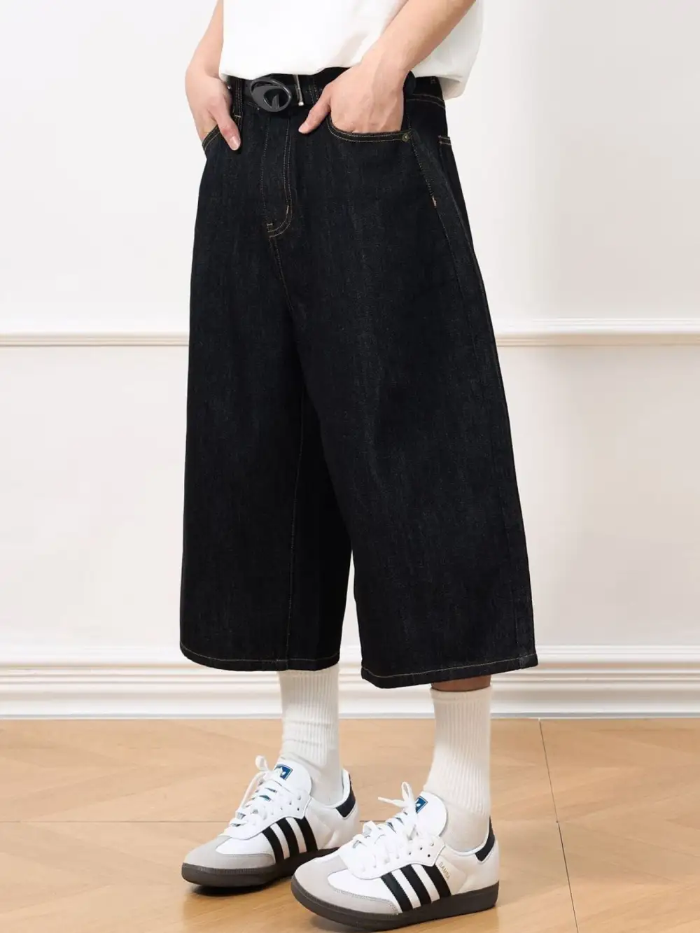 Textured Men's Wide Leg Denim Shorts