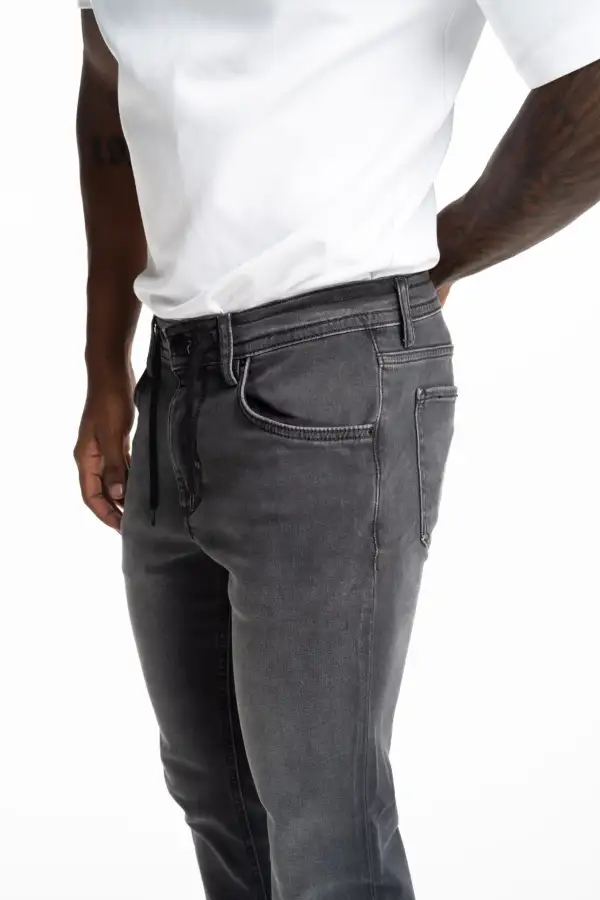 Modern Skinny Cropped Classic Jeans