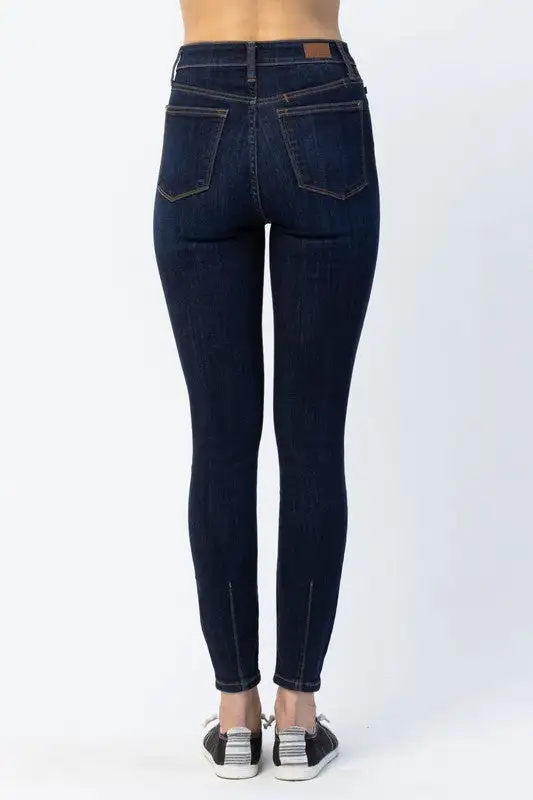 Back Relaxed Apparel
