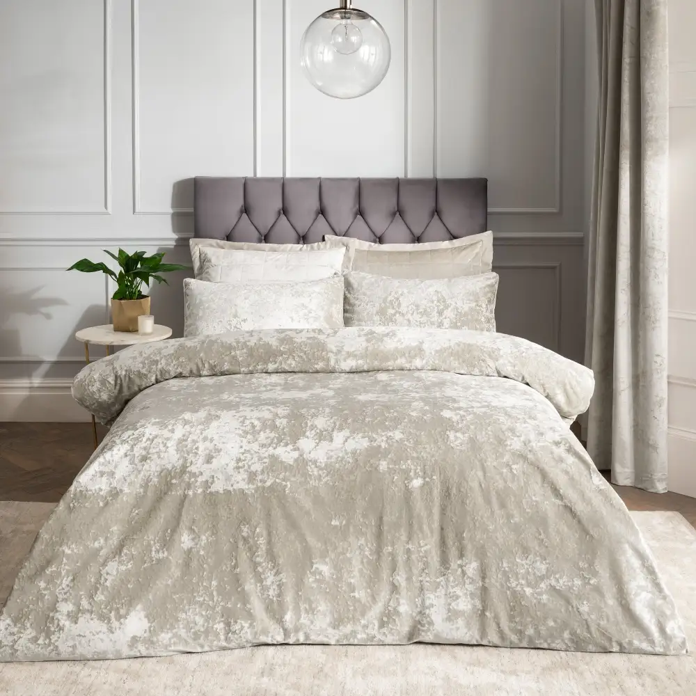 Minimal Bedroom Printed Velvet Duvet Cover Set