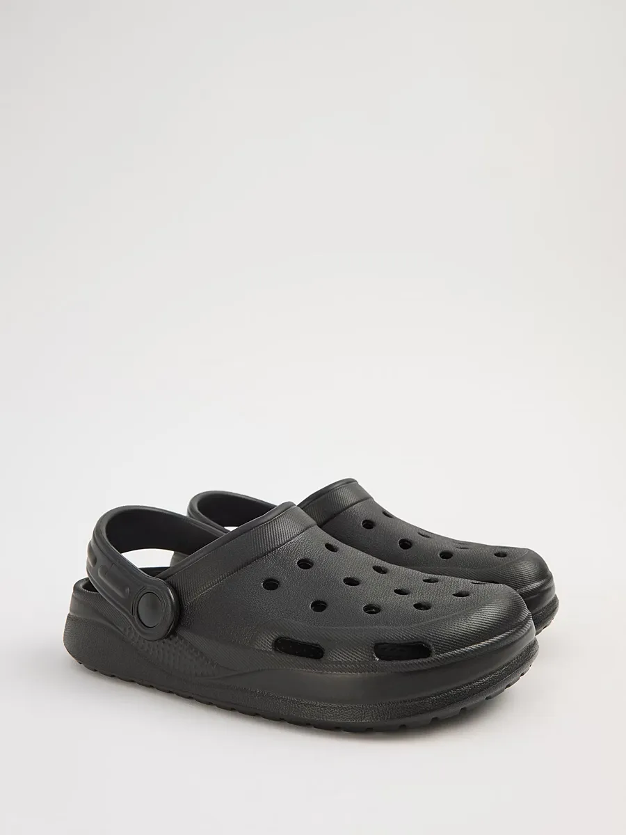 Black Clogs Style Shoes