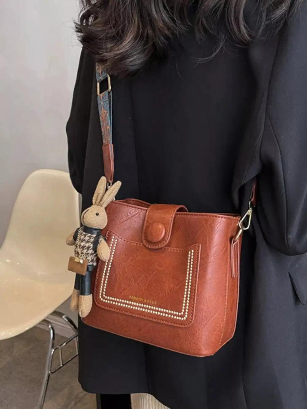 Women's Sleek Faux Leather Crossbody Bag