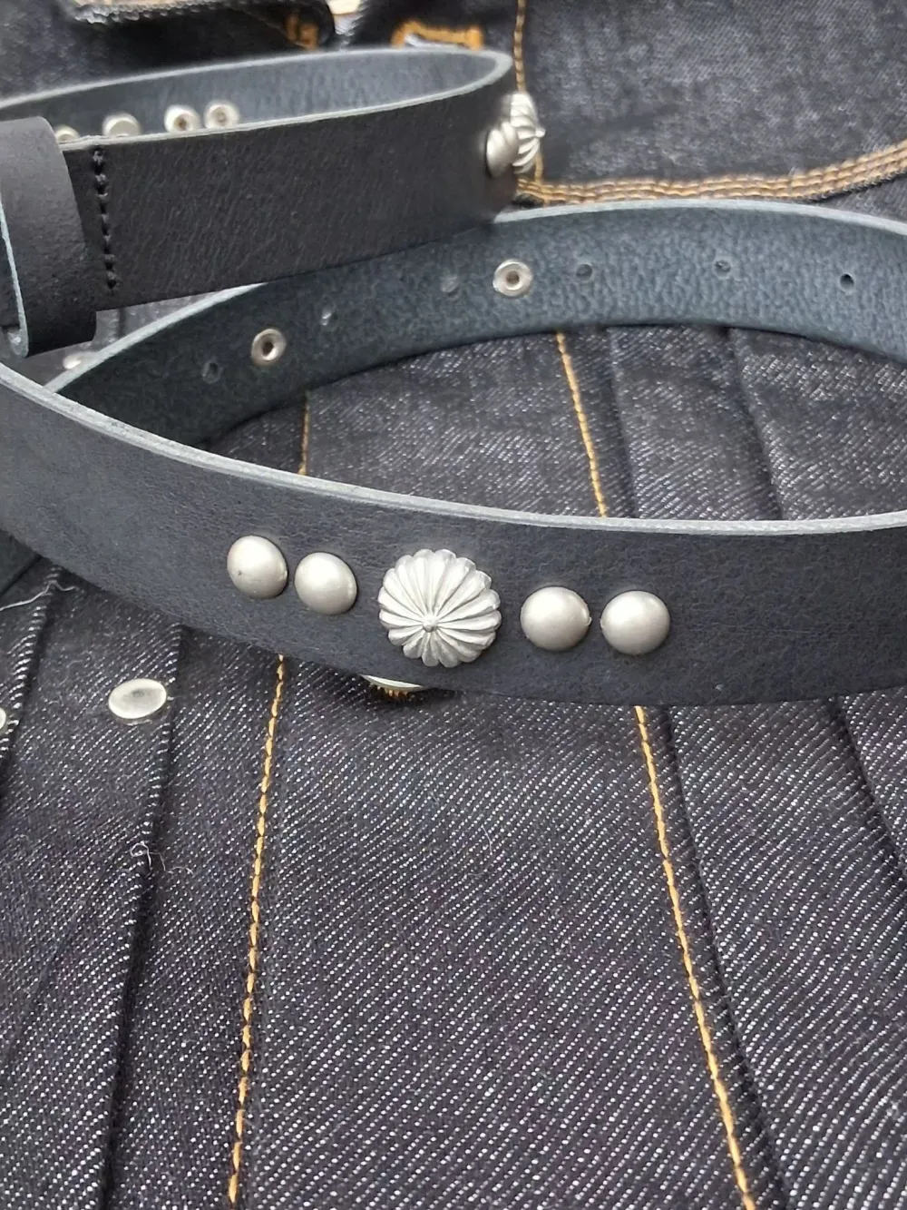 Polished Buckle Slim Leather Belt