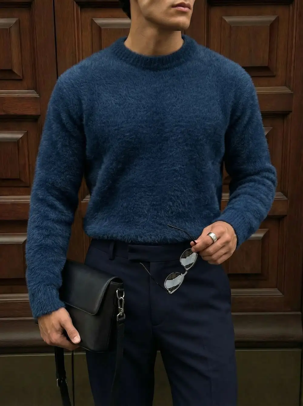 Minimal Relaxed Sweater