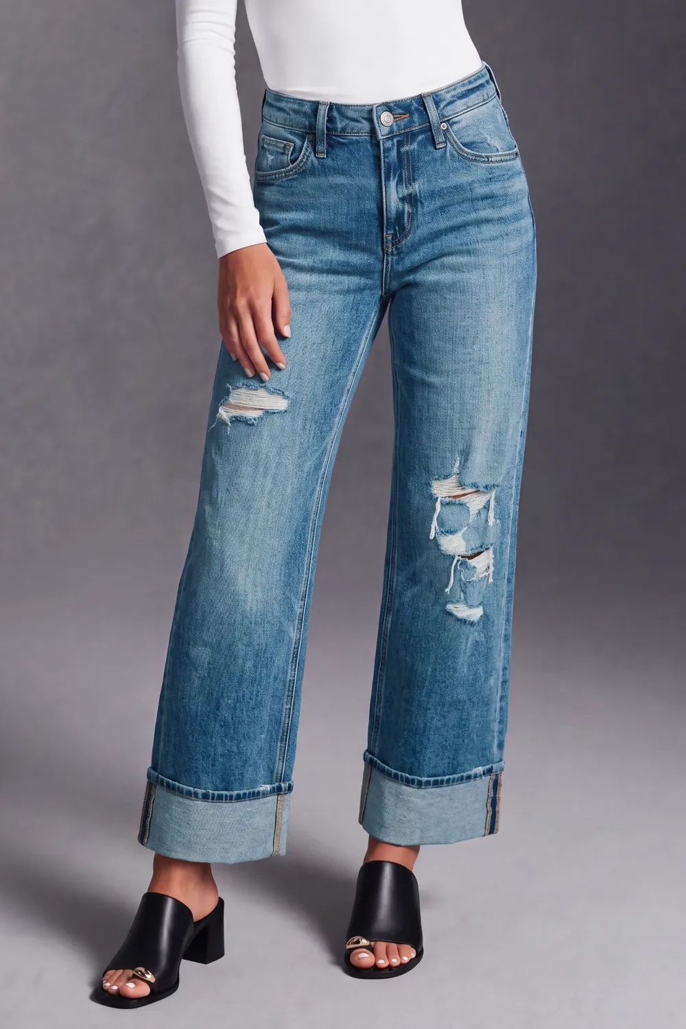 Women's Mid Rise Wide Leg Cropped Jeans