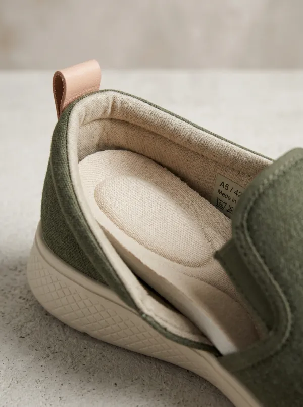 Slip-On Minimal Unisex Elastic Canvas Shoes