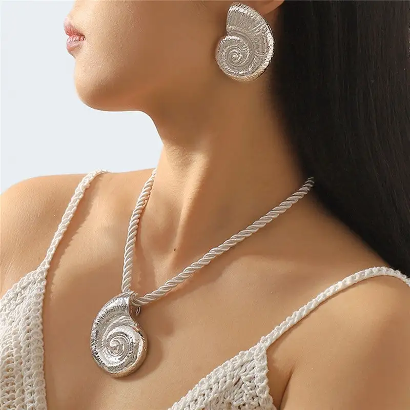 Exaggerated Seashell Pendant Necklace Earrings
