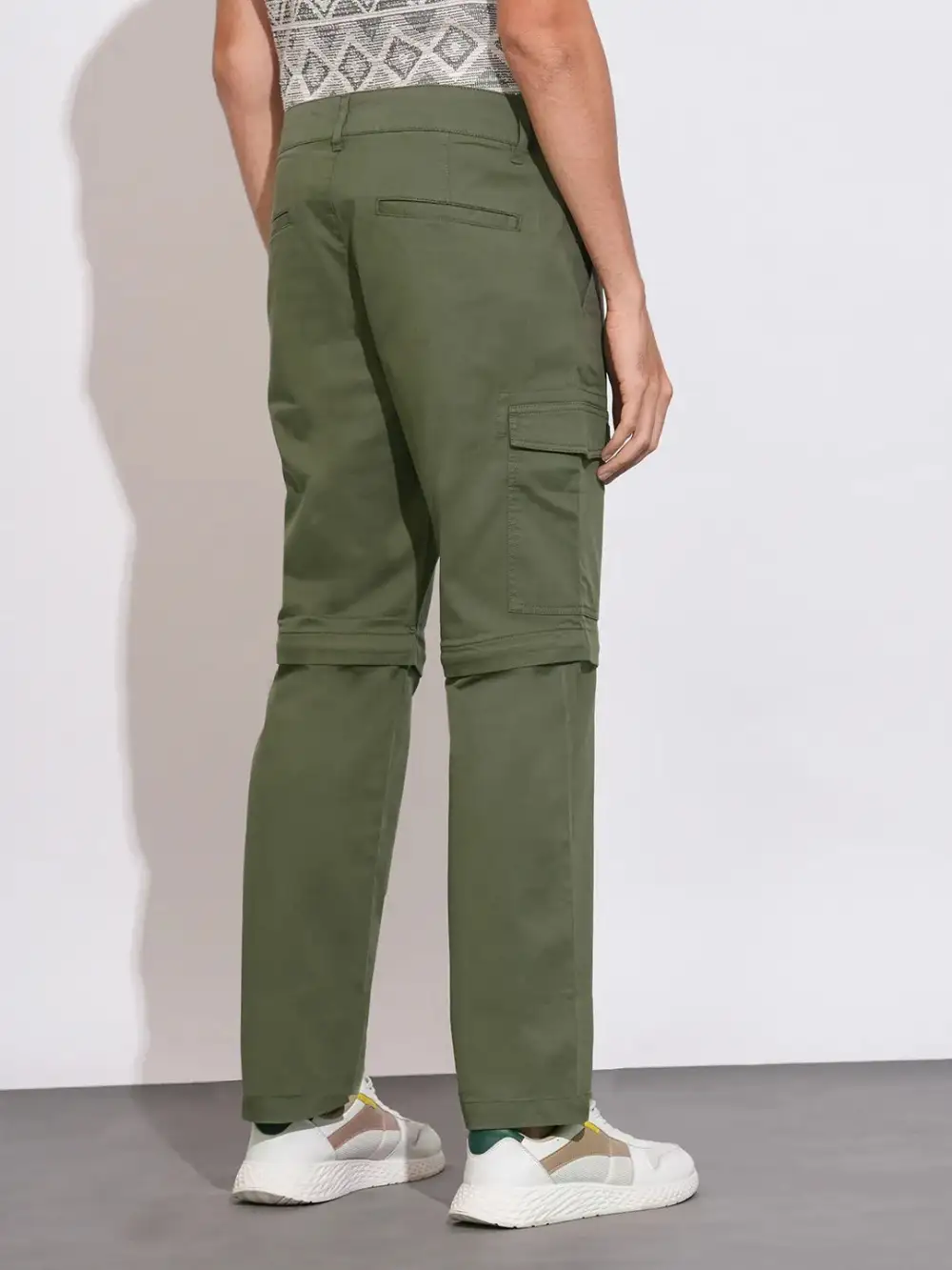 Slim-Fit Convertible Mid-Rise Cargo Trousers