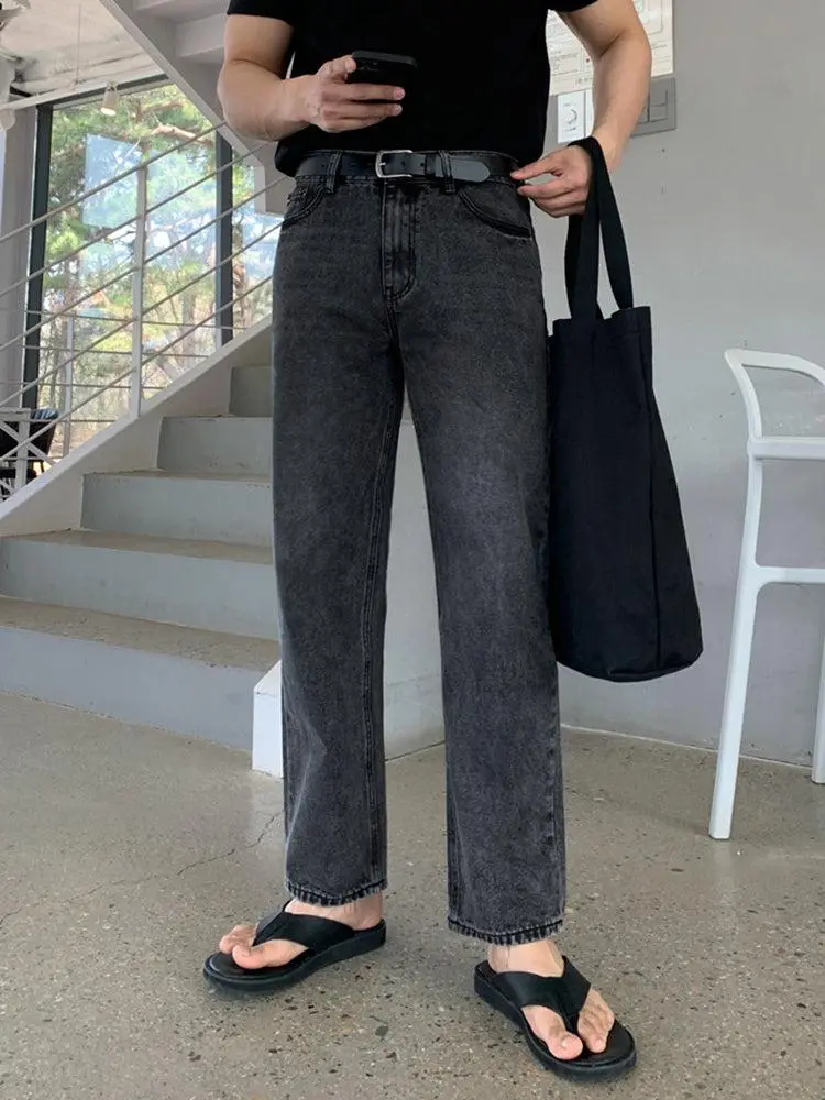 Light Wash Straight Leg Jeans