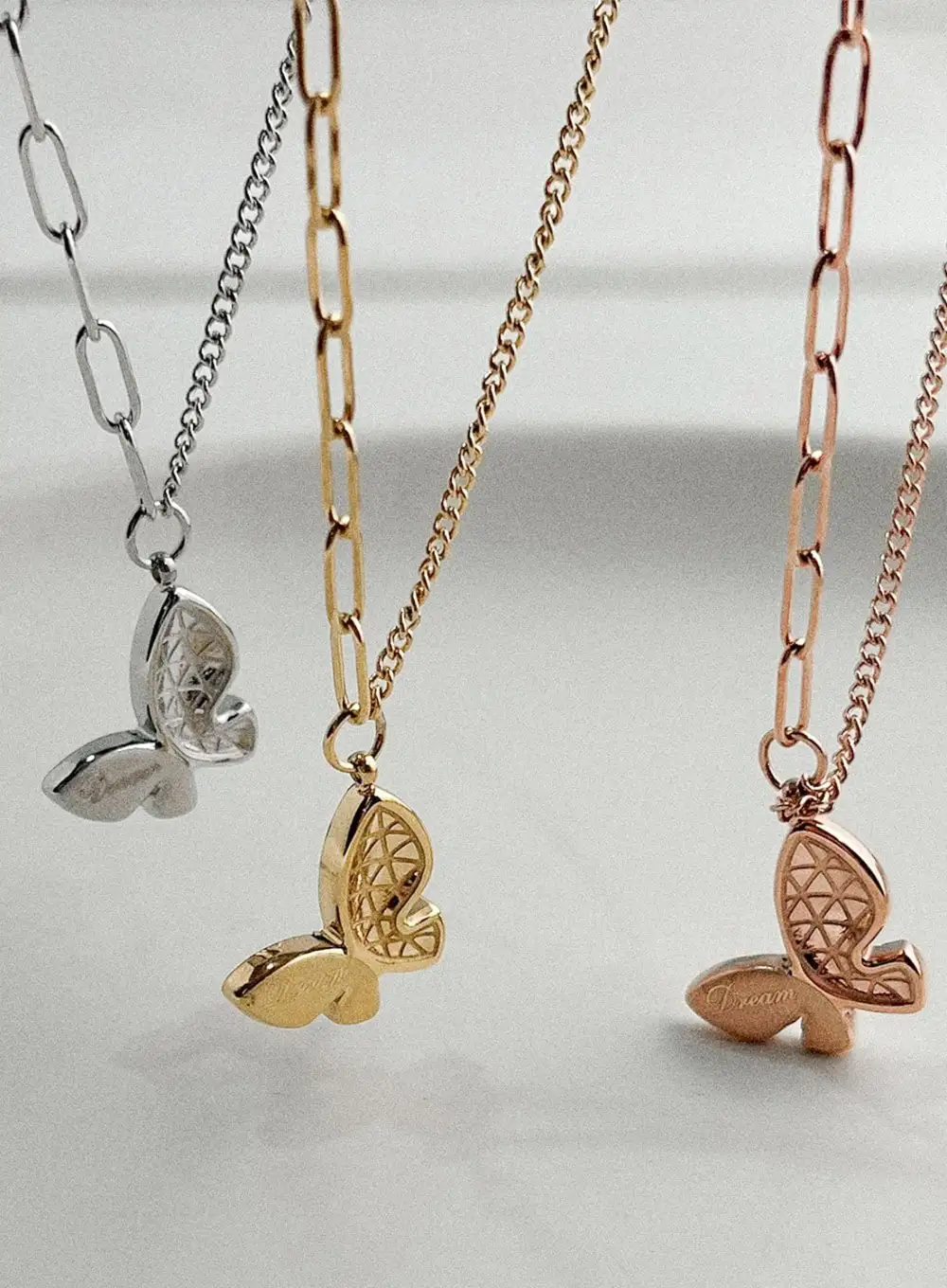 Butterfly Patten Point Necklace