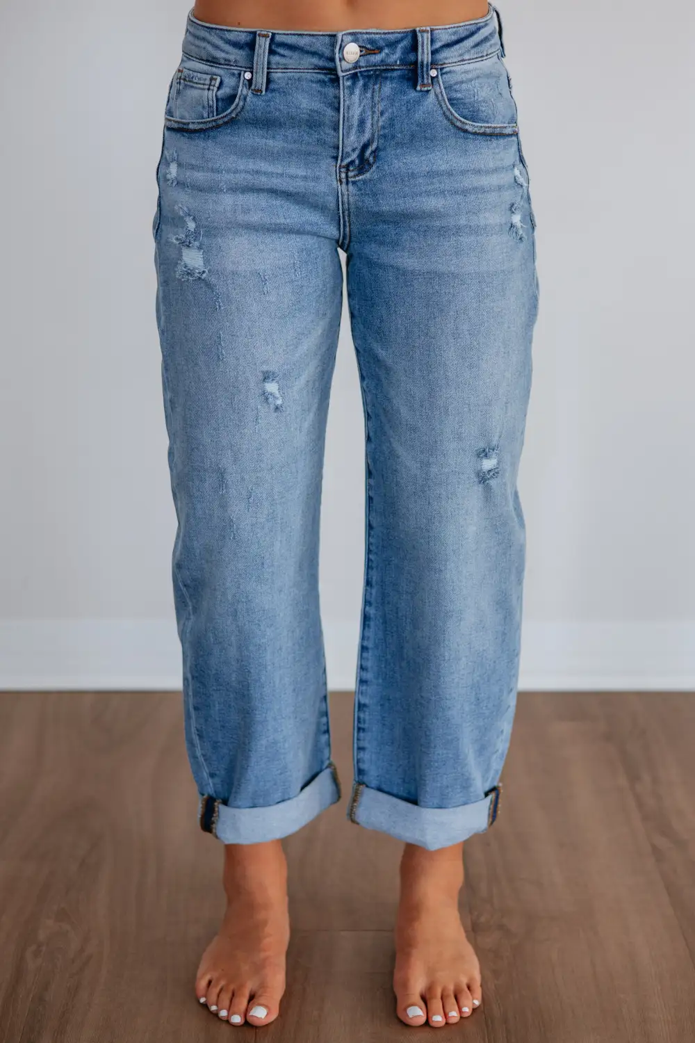 Women's High Rise Barrel Leg Cuffed Hem Jeans