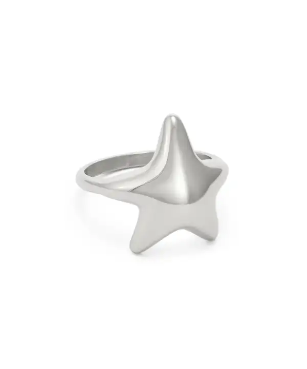 Star Sculpted Fashion Ring