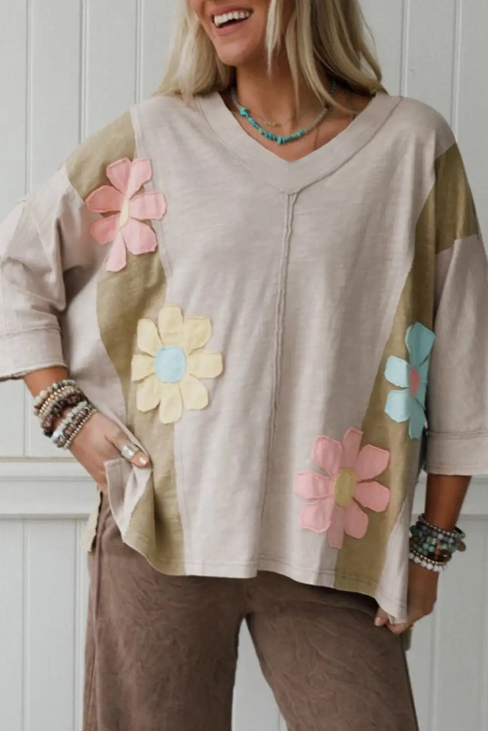 Women's Bracelet Sleeve Oversized Fit Applique T-Shirt