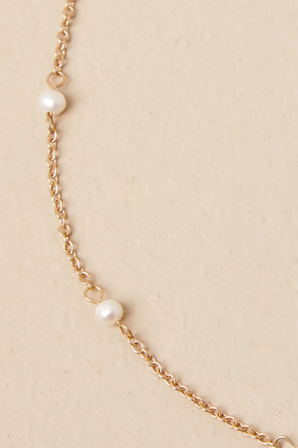 Sweet And Delicate Small Pearl Necklace