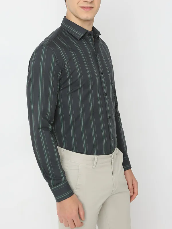 Everyday Striped Slim Fit Men's Formal Shirt