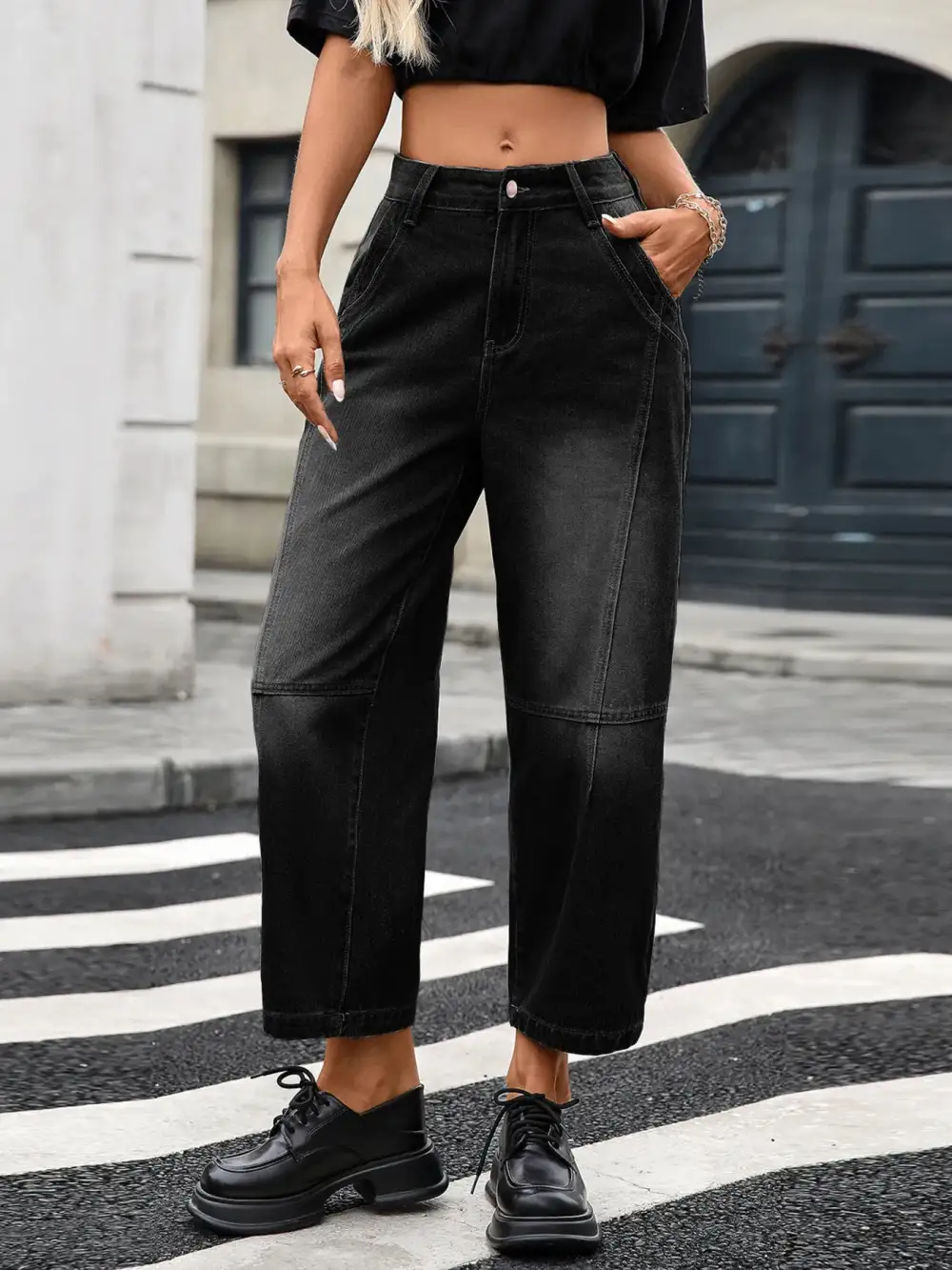 Clean Wide Leg Pocketed Denim Jeans