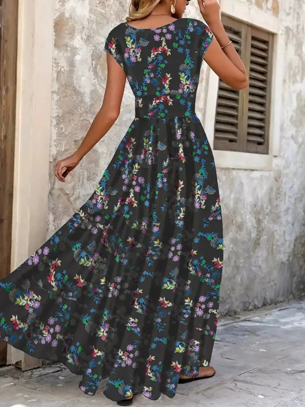 Gathered Detail Floral V Neck Maxi Dress
