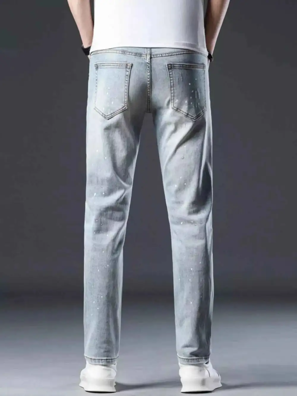 Distressed Slim Fit Jeans