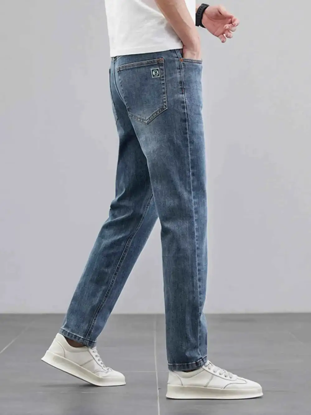 Everyday Wash Straight Leg Jeans