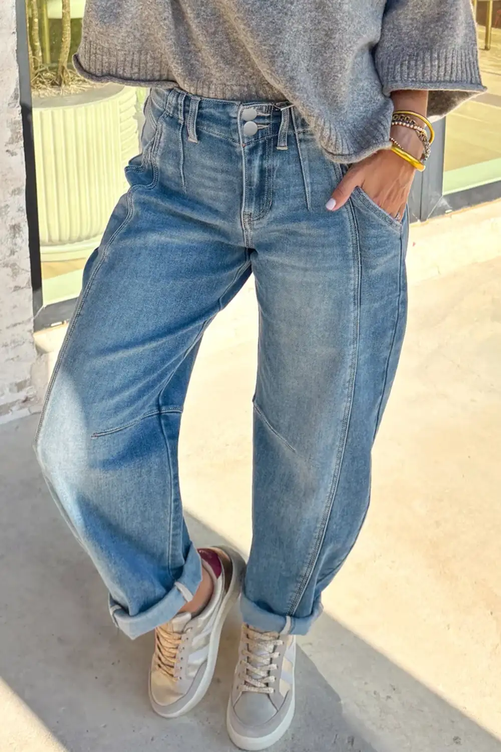 Women's Medium Wash Cuffed Barrel Jeans