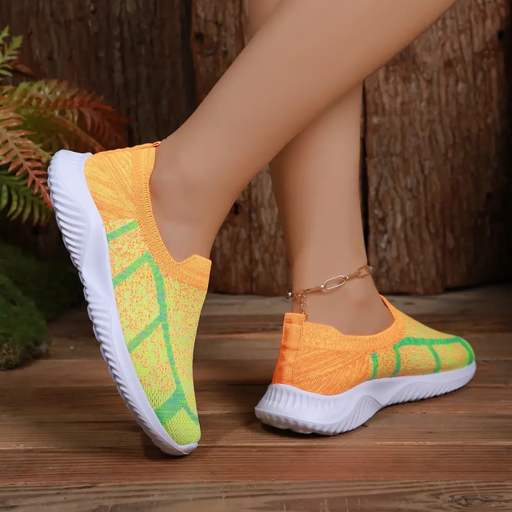 Everyday Round Toe Mesh Sneakers