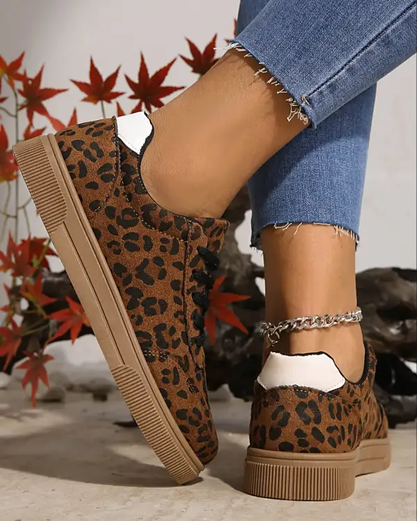 Patchwork Lace Up Casual Sneakers