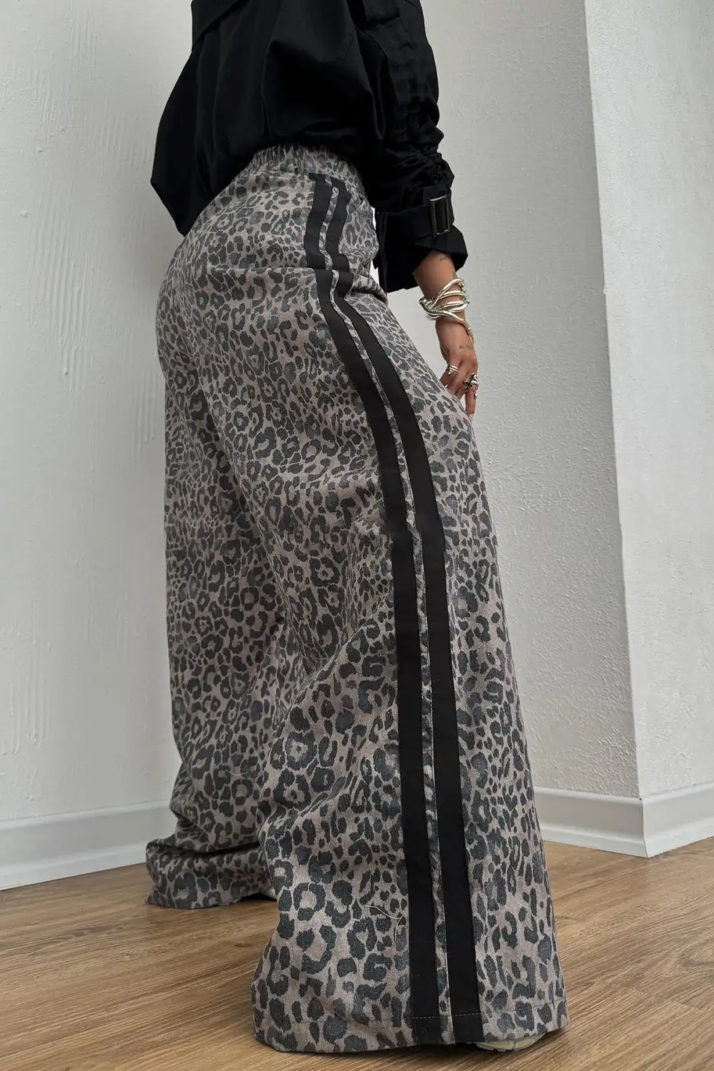 Leopard-Print High-Waist Wide-Leg Pants