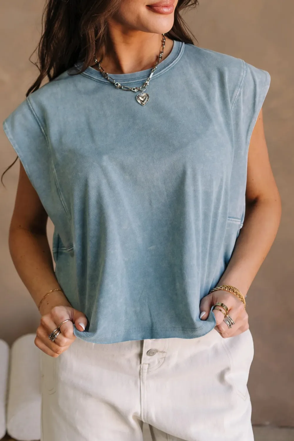 Round Neck Sleeveless T-Shirt