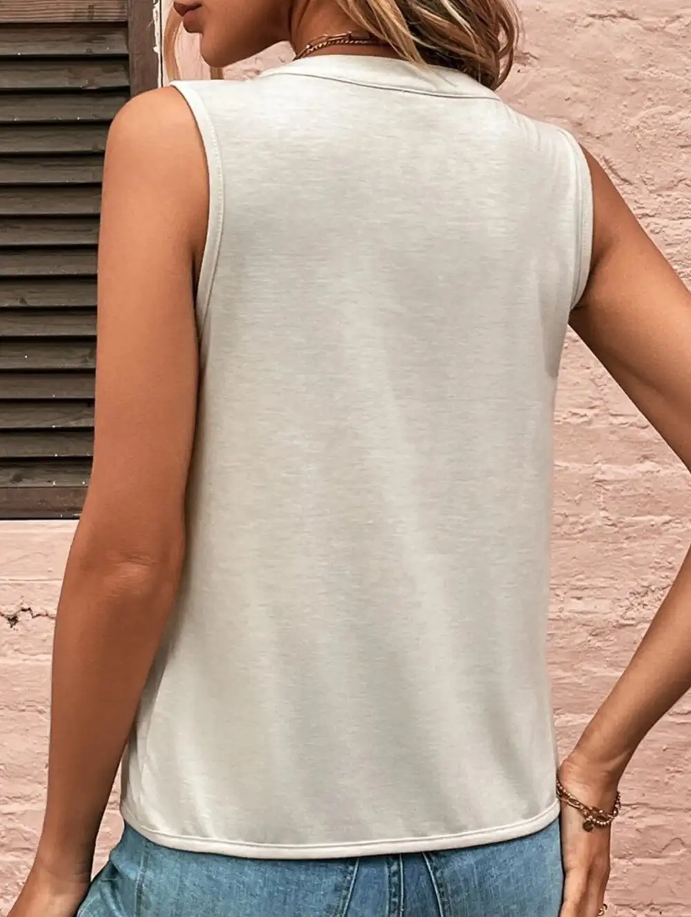 Slim Fit Pleats Sleeveless V Neck Top